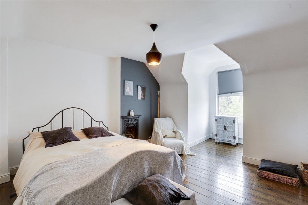 Porchester Road, Mapperley, Nottinghamshire, NG3 6GR