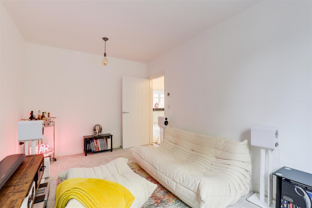 Mill Field Close, Burton Joyce, Nottinghamshire, NG14 5AA