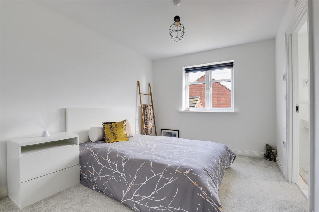 Mill Field Close, Burton Joyce, Nottinghamshire, NG14 5AA