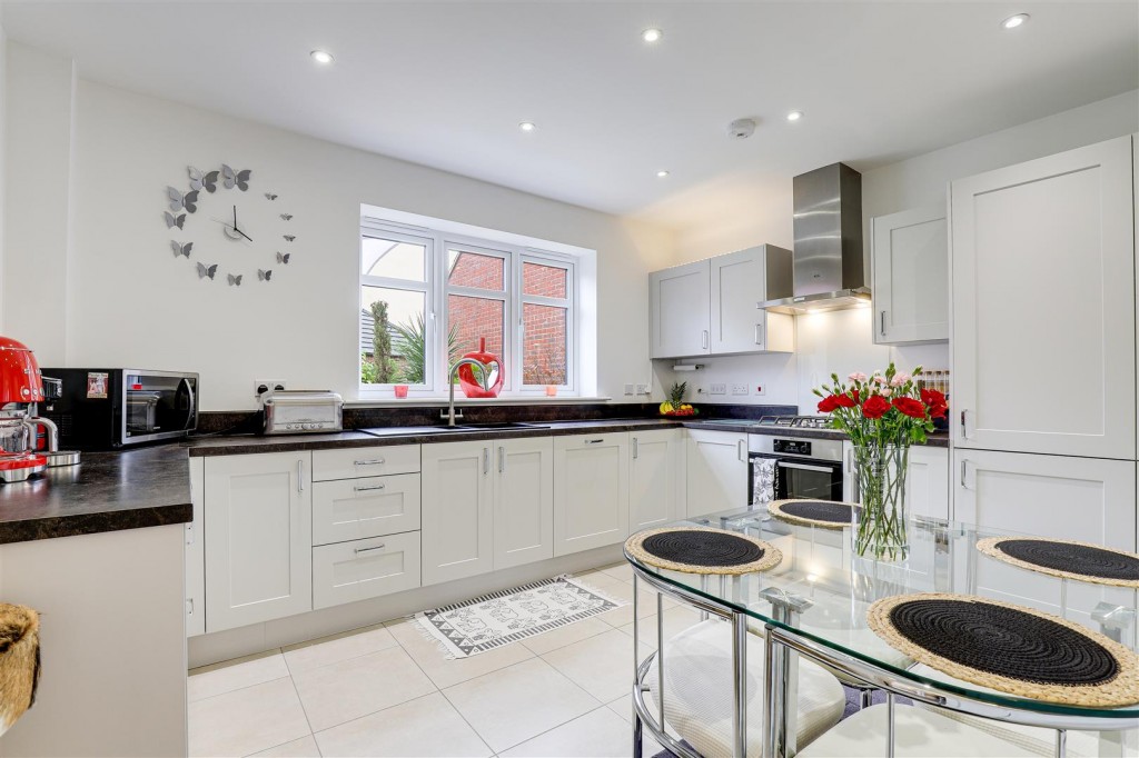 Mill Field Close, Burton Joyce, Nottinghamshire, NG14 5AA