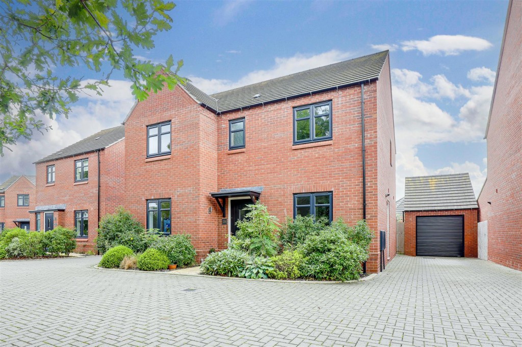 Mill Field Close, Burton Joyce, Nottinghamshire, NG14 5AA