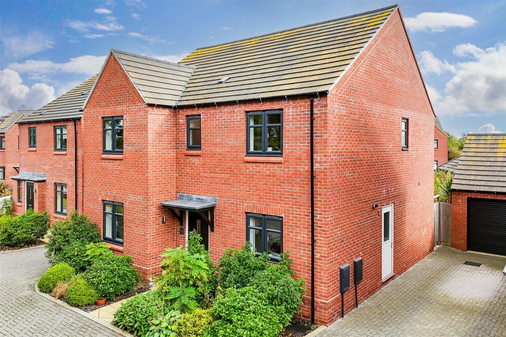 Mill Field Close, Burton Joyce, Nottinghamshire, NG14 5AA