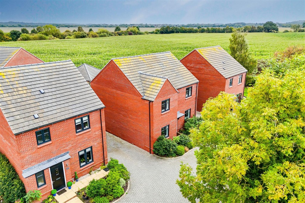 Mill Field Close, Burton Joyce, Nottinghamshire, NG14 5AA