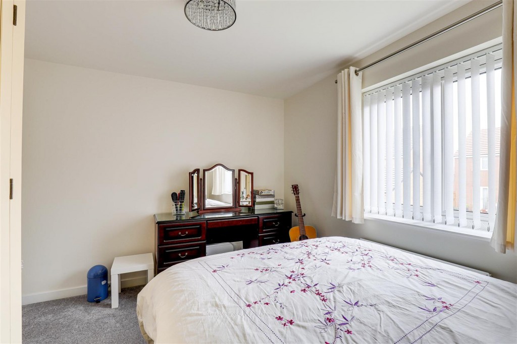 Poole Avenue, Gedling, Nottinghamshire, NG4 4ND