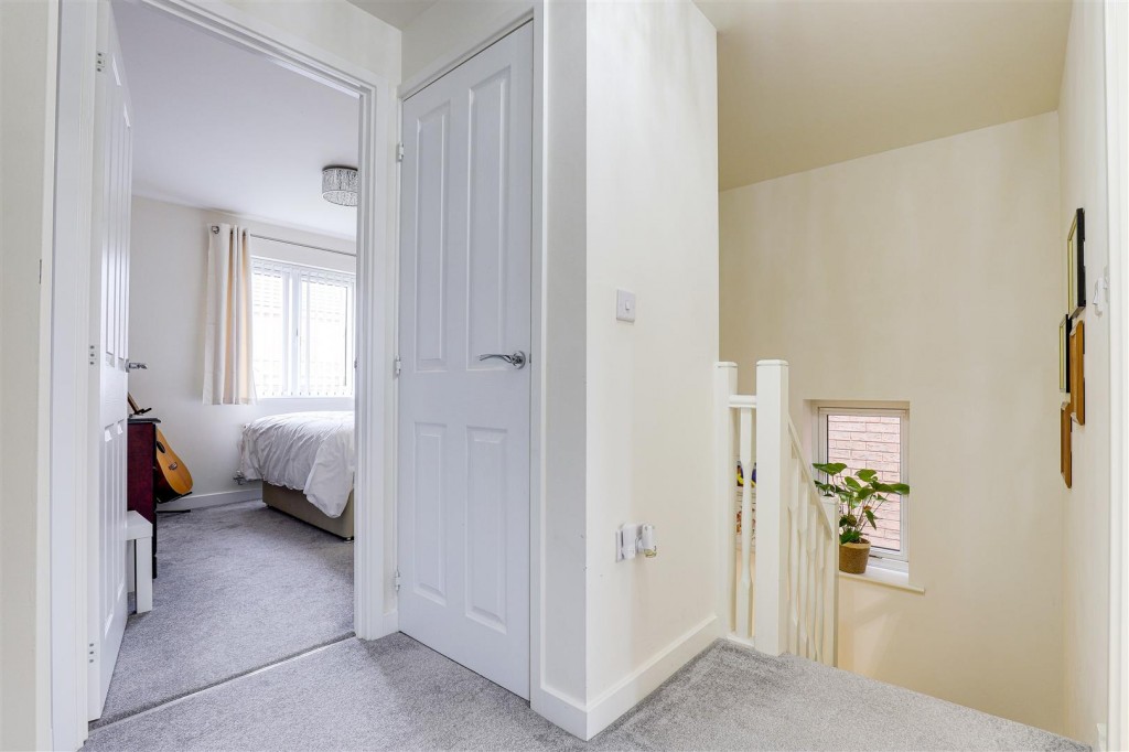 Poole Avenue, Gedling, Nottinghamshire, NG4 4ND