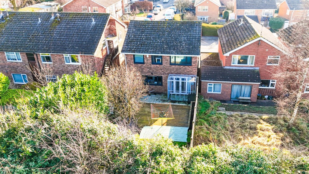 Woodside Drive Arnold, Nottinghamshire, NG5 7FL
