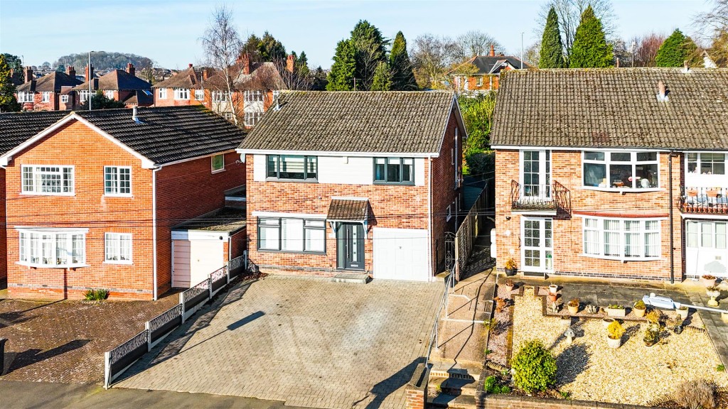 Woodside Drive Arnold, Nottinghamshire, NG5 7FL