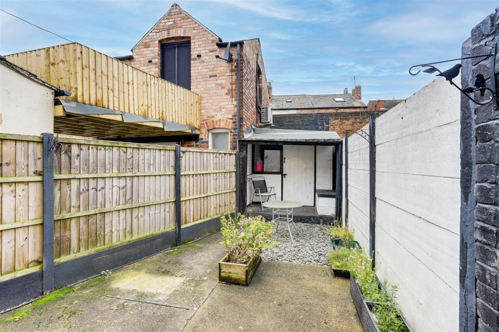 Wellington Street, Long Eaton, Derbyshire, NG10 4LY