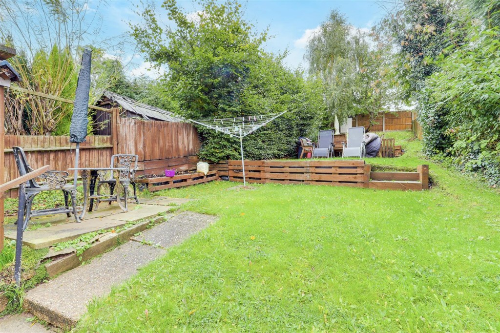 Calverton Road, Arnold, Nottinghamshire, NG5 8FS