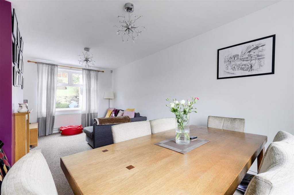 Calverton Road, Arnold, Nottinghamshire, NG5 8FS