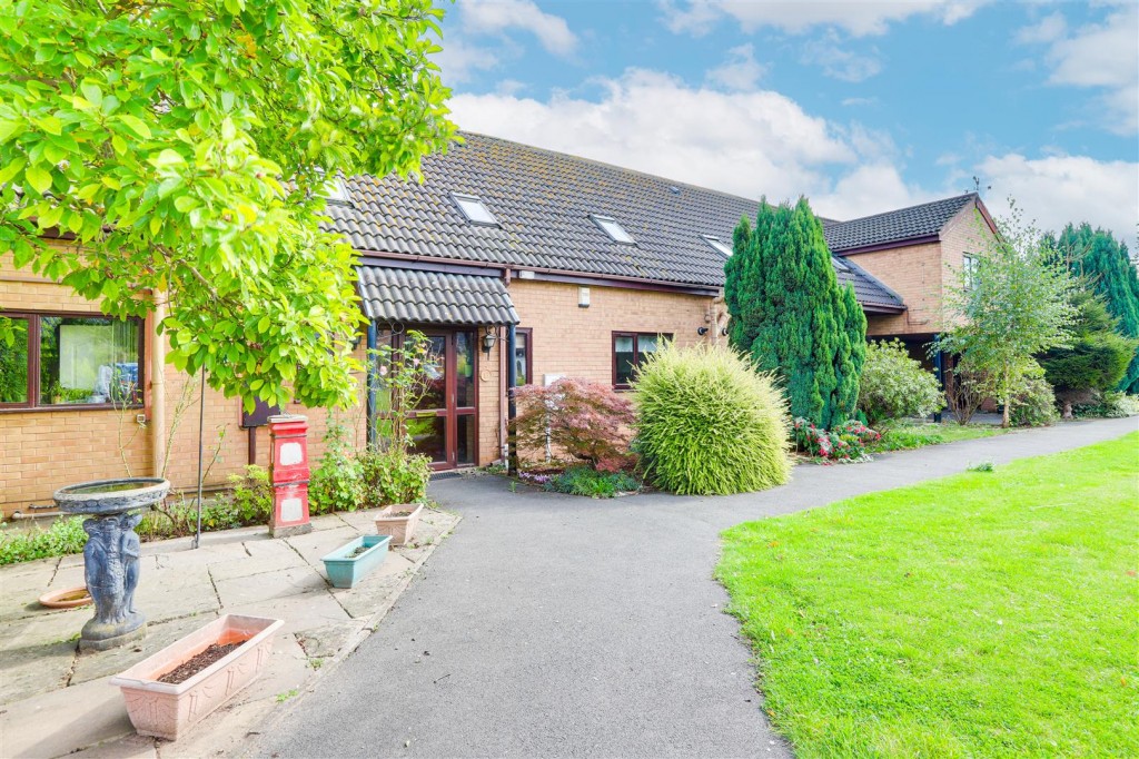 Waterside Gardens, Lenton, Nottinghamshire, NG7 2HL