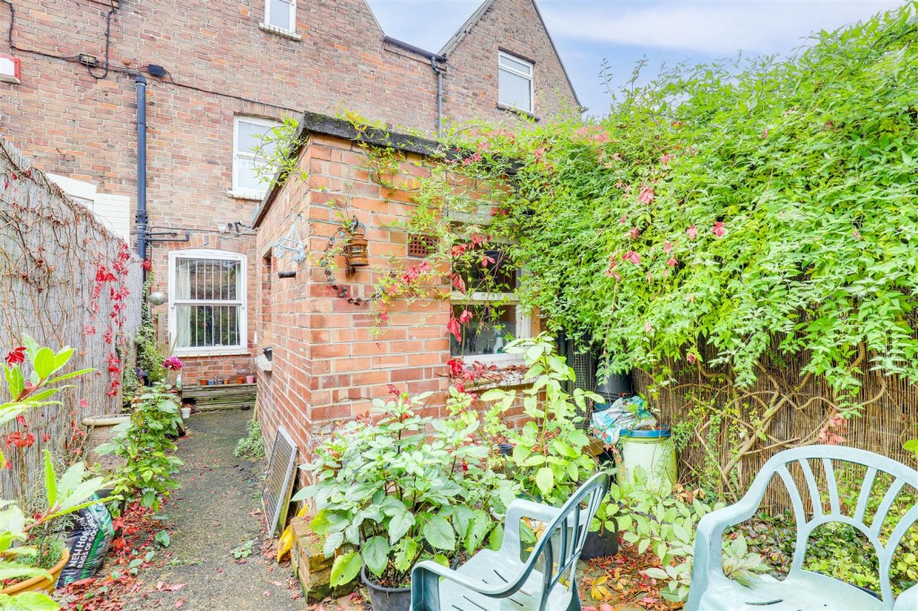 Gawthorne Street, New Basford, Nottinghamshire, NG7 7JS