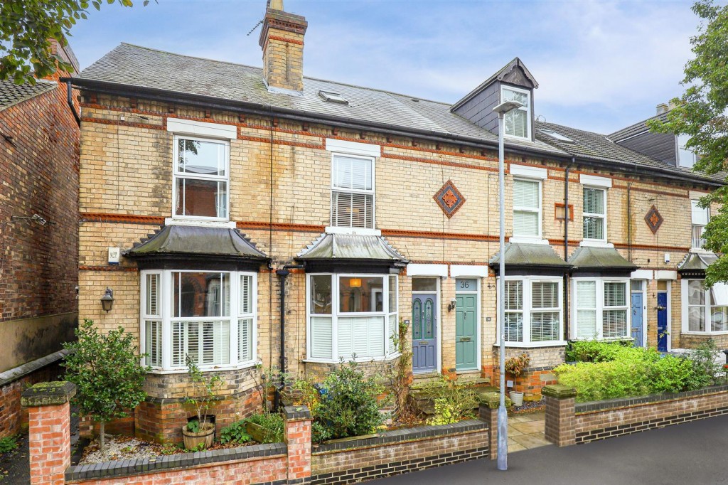 Charnwood Grove, West Bridgford, Nottinghamshire, NG2 7NT