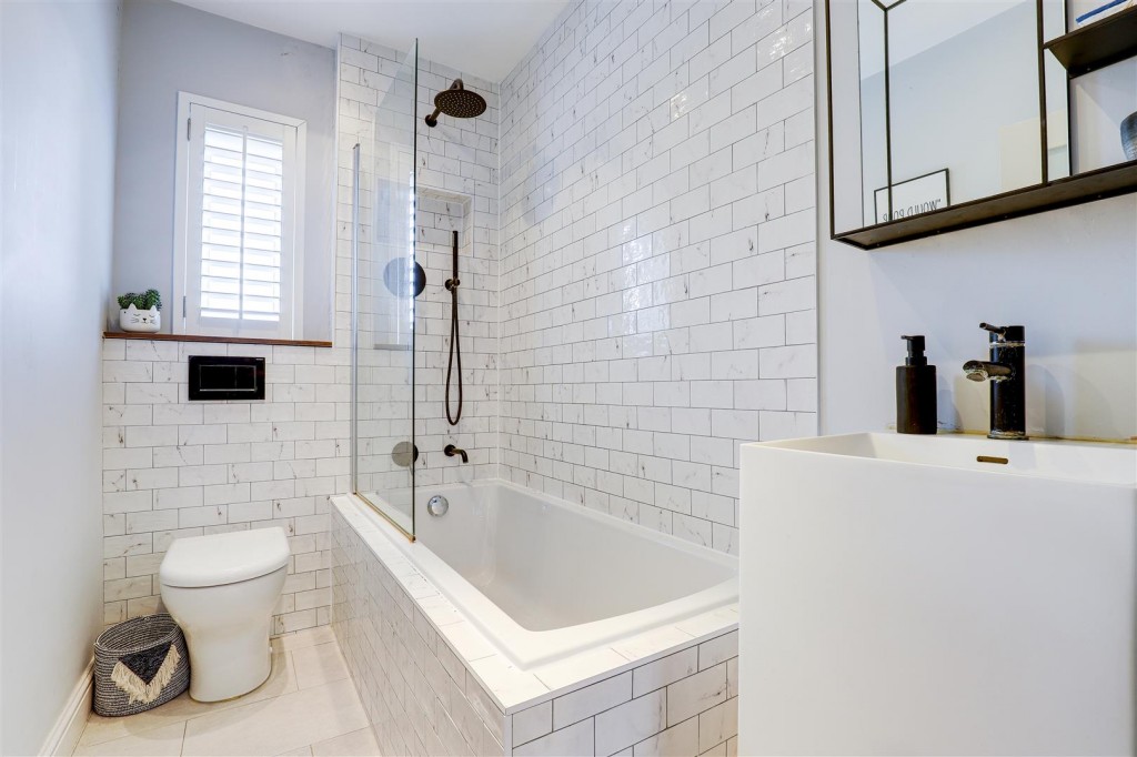 Charnwood Grove, West Bridgford, Nottinghamshire, NG2 7NT