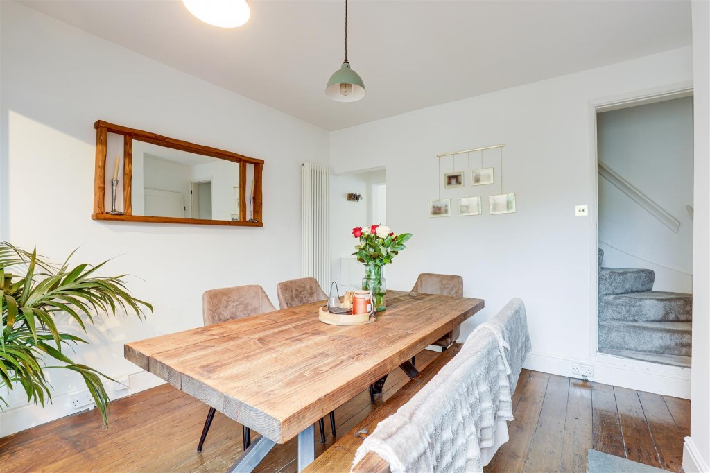 Charnwood Grove, West Bridgford, Nottinghamshire, NG2 7NT