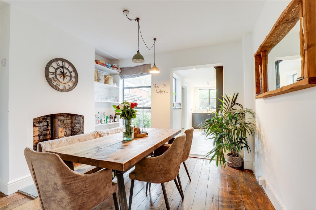 Charnwood Grove, West Bridgford, Nottinghamshire, NG2 7NT