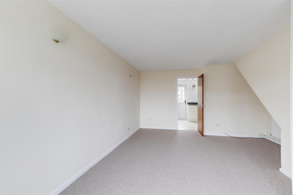 Cornell Drive, Arnold, Nottinghamshire, NG5 8RF