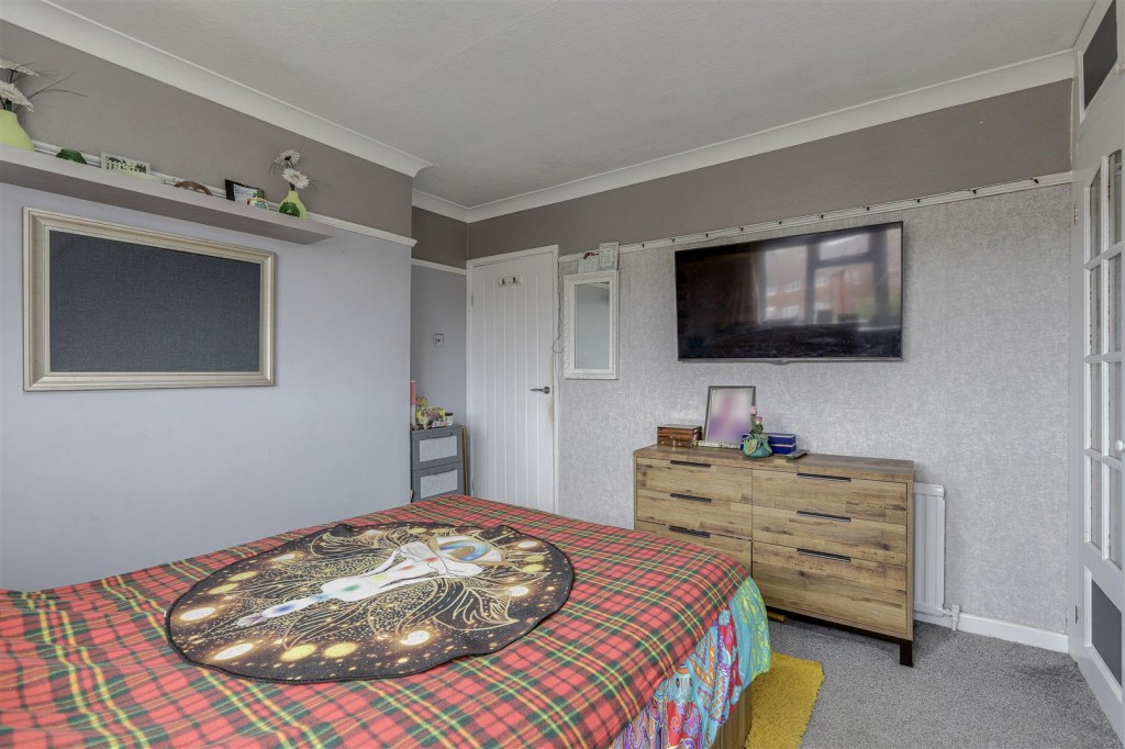 Knoll Avenue, Hucknall, Nottinghamshire, NG15 6JE
