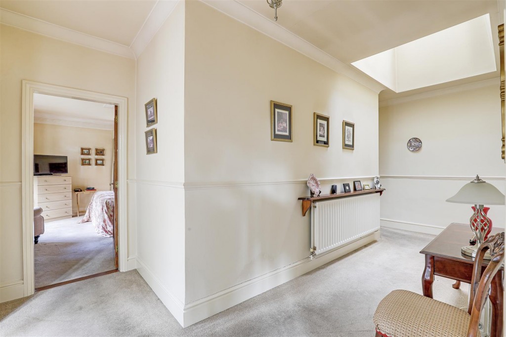 Derby Road, Bramcote, Nottinghamshire, NG9 3GW