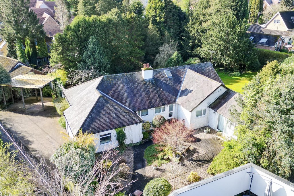 Derby Road, Bramcote, Nottinghamshire, NG9 3GW