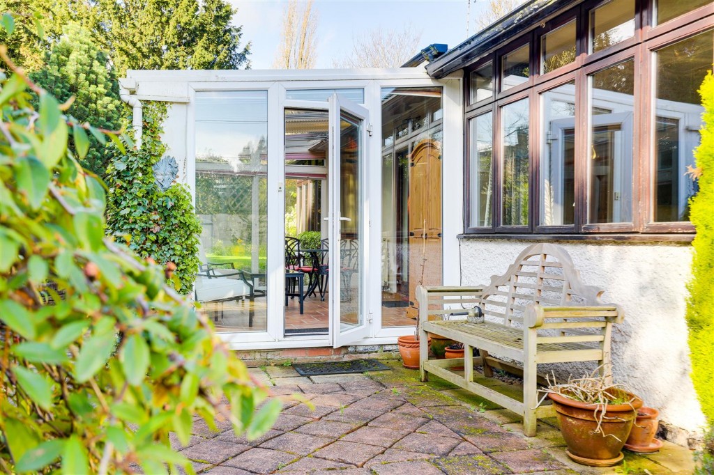 Derby Road, Bramcote, Nottinghamshire, NG9 3GW