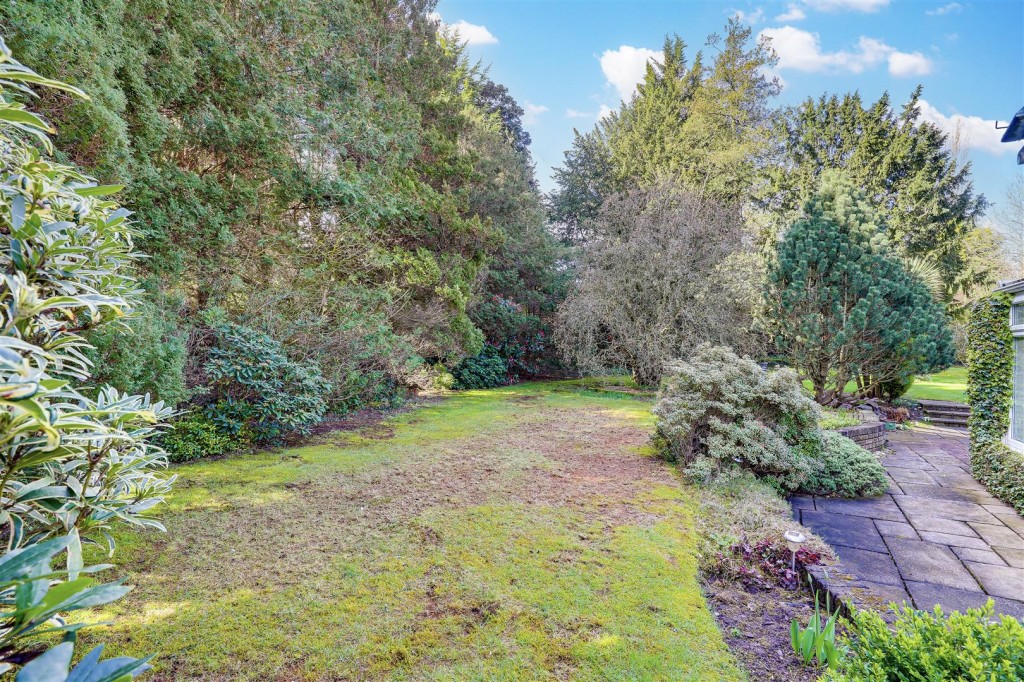 Derby Road, Bramcote, Nottinghamshire, NG9 3GW