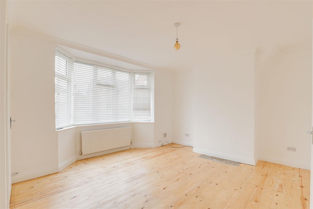 Brierfield Avenue, Wilford, Nottinghamshire, NG11 7DA