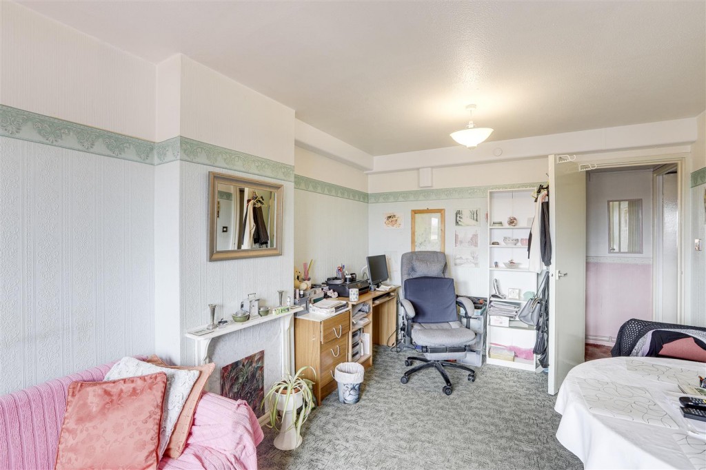 Southchurch Court, Clifton, Nottinghamshire, NG11 8HQ