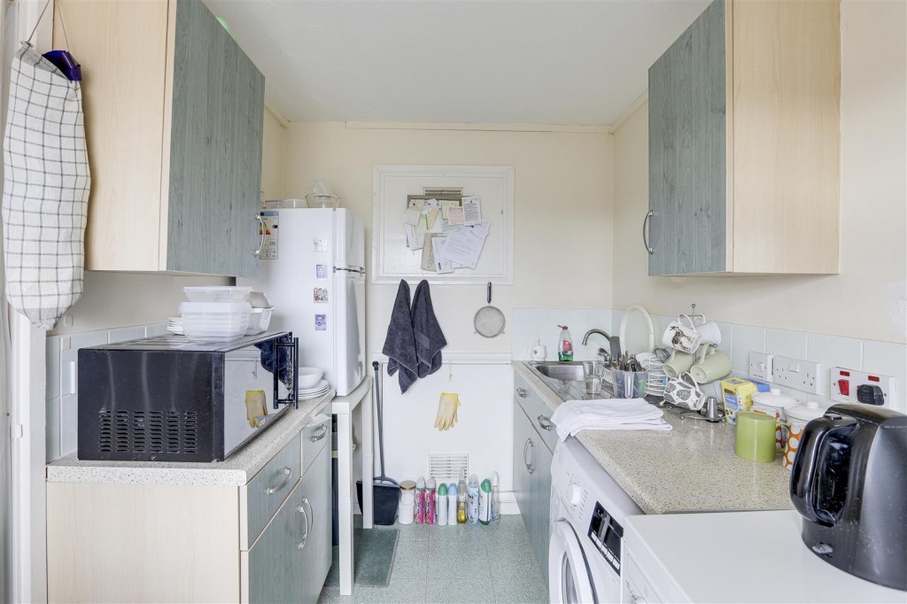 Southchurch Court, Clifton, Nottinghamshire, NG11 8HQ