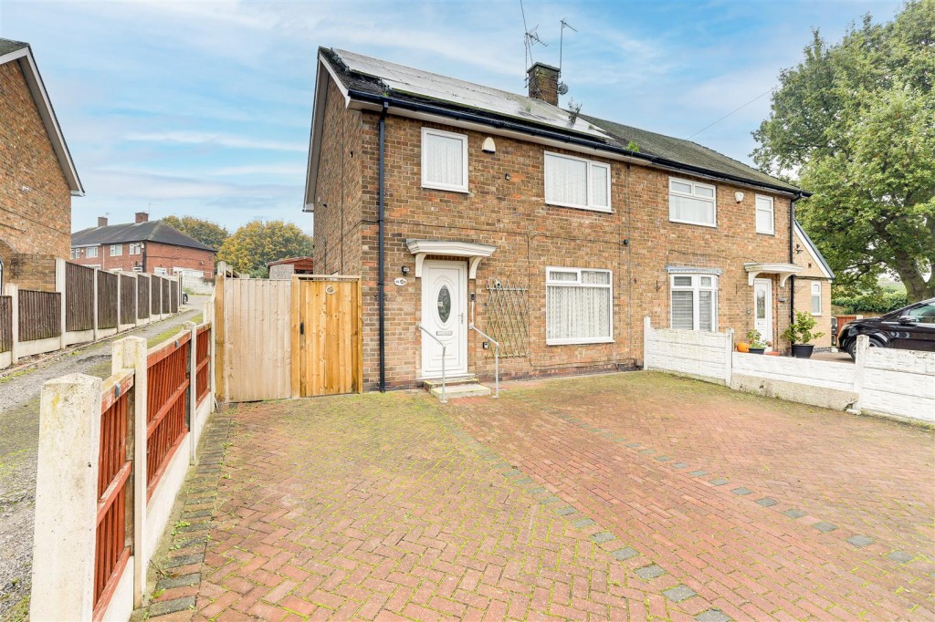 Winterton Rise, Arnold, Nottinghamshire, NG5 5NR