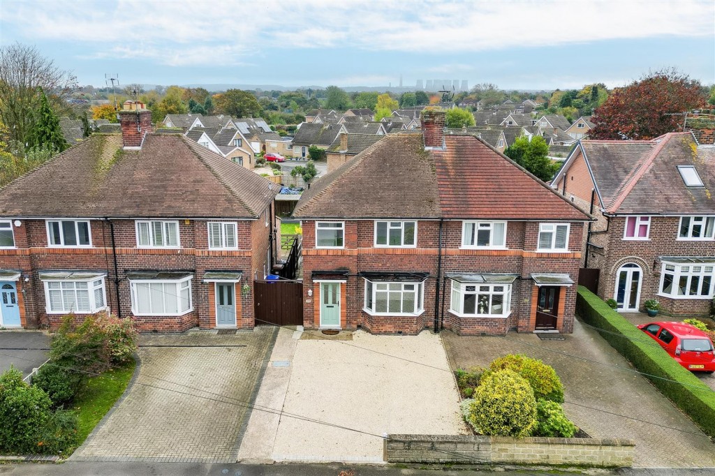 Longmoor Lane, Breaston, Derbyshire, DE72 3BE
