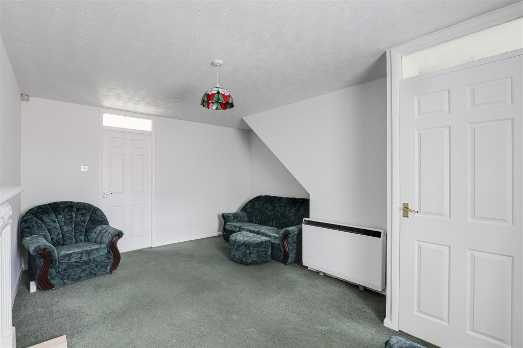 Woodland Avenue, Highbury Vale Nottinghamshire, NG6 9BY