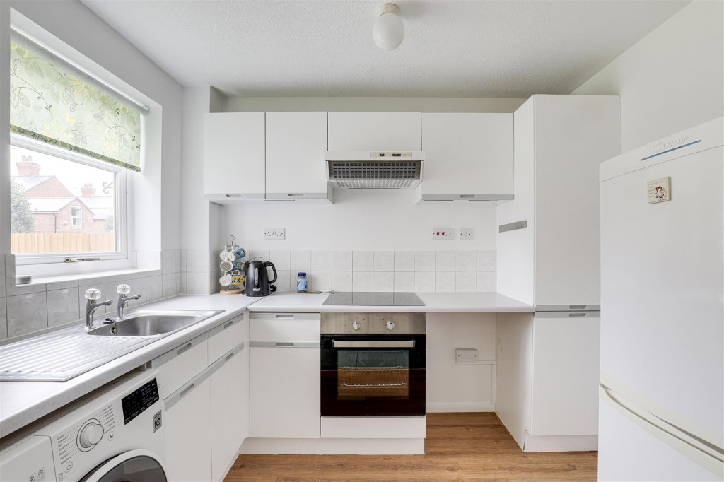 Woodland Avenue, Highbury Vale Nottinghamshire, NG6 9BY