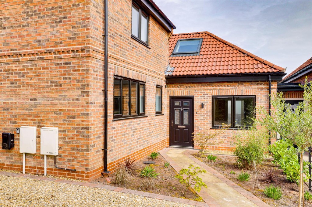 Blackbird Crescent, Edwalton, Nottinghamshire, NG12 4JN