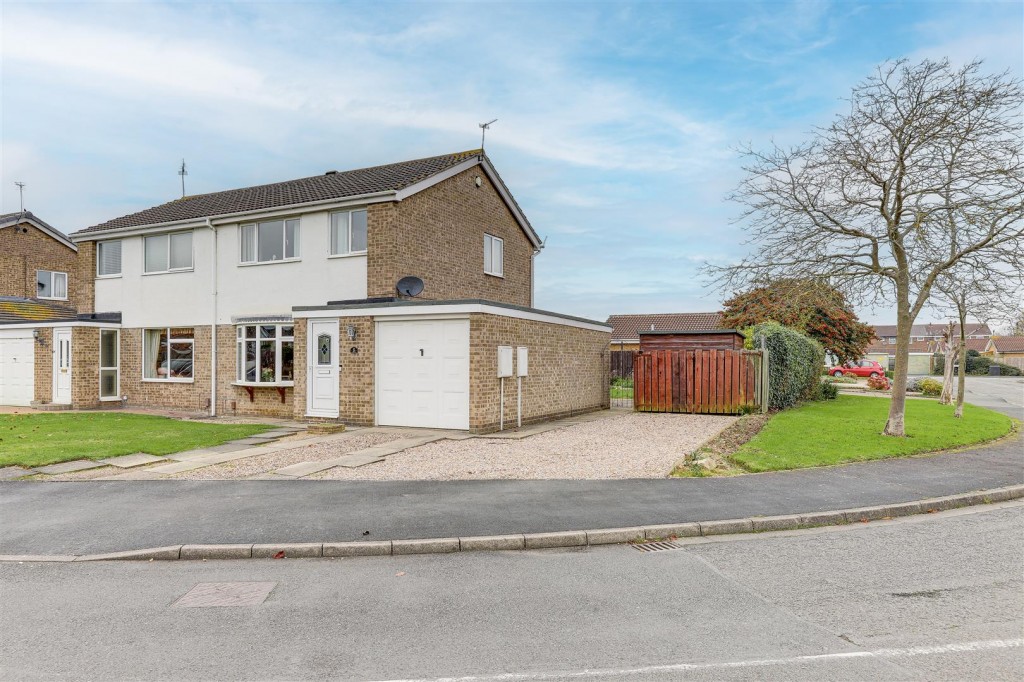 Cheviot Road, Long Eaton, Derbyshire, NG10 4FU