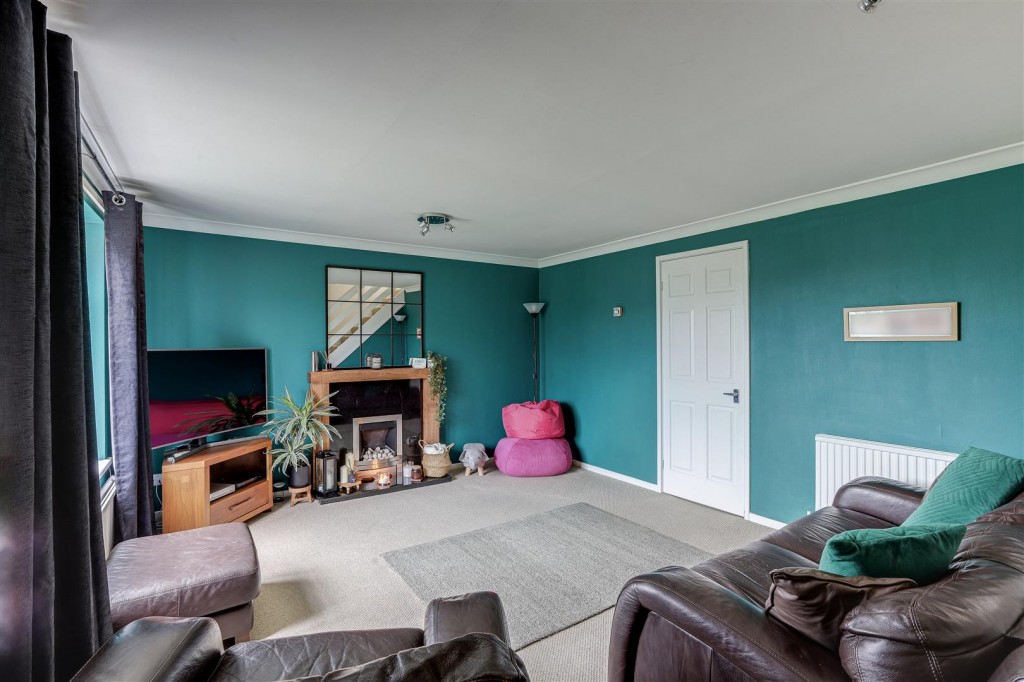 Cheviot Road, Long Eaton, Derbyshire, NG10 4FU