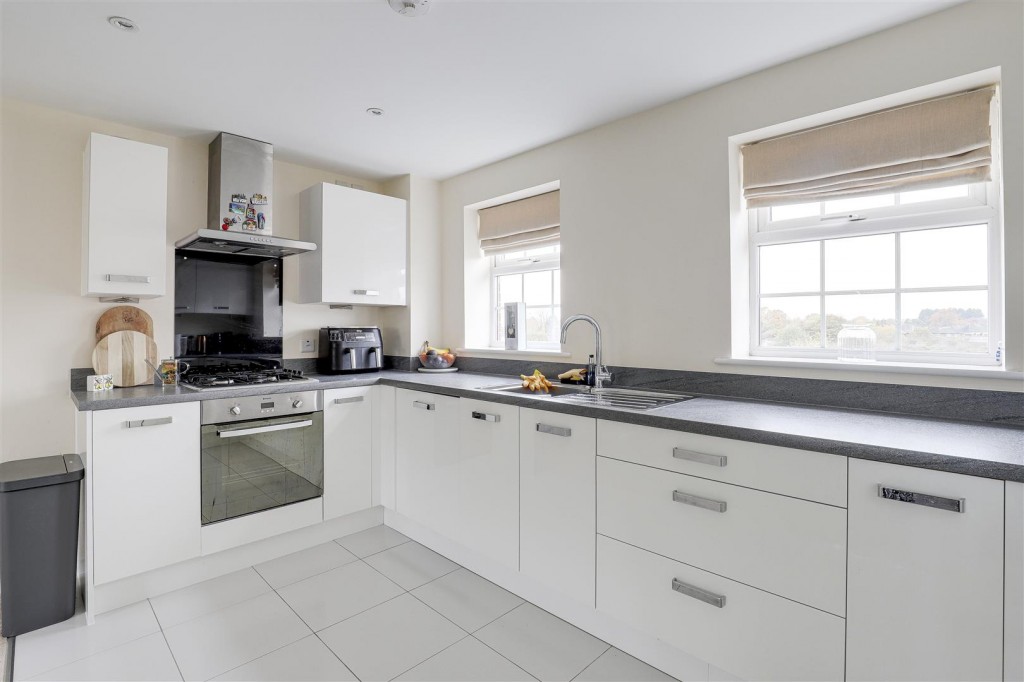 Kestrel Grove, Hucknall, Nottinghamshire, NG15 6UU