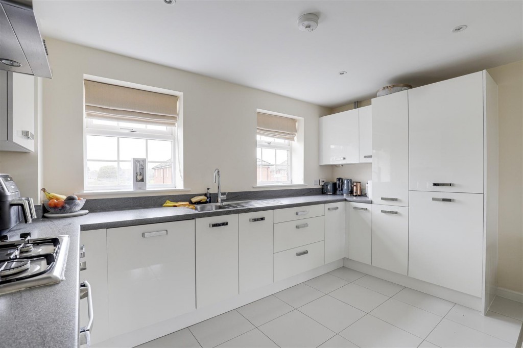 Kestrel Grove, Hucknall, Nottinghamshire, NG15 6UU