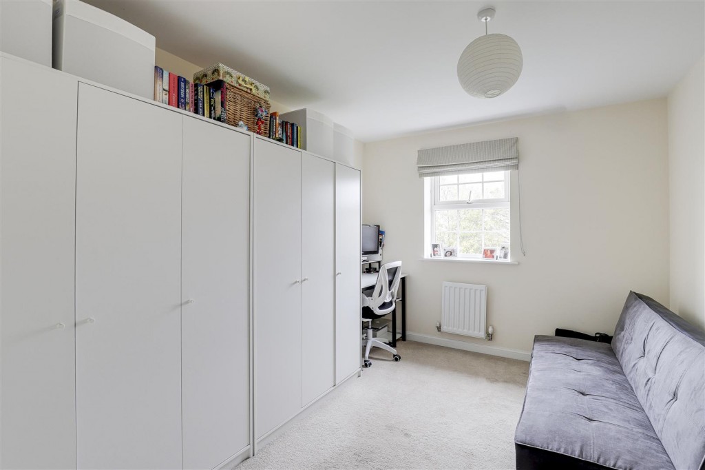 Kestrel Grove, Hucknall, Nottinghamshire, NG15 6UU