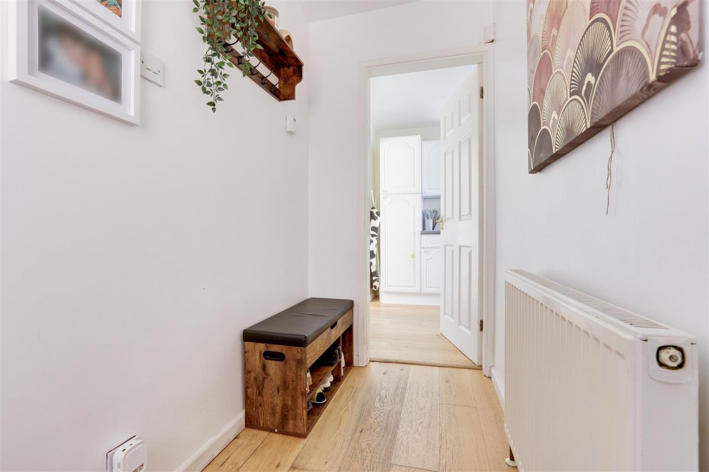 Lodge Farm Lane, Arnold, Nottinghamshire, NG5 8HR