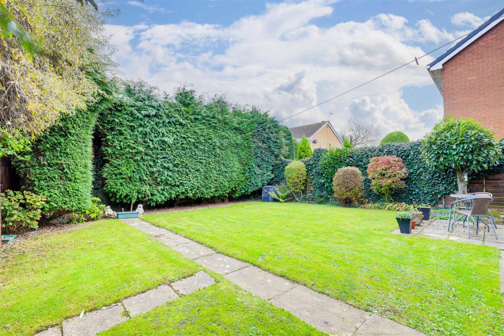 Carisbrooke Avenue, Gedling, Nottinghamshire, NG4 2RD