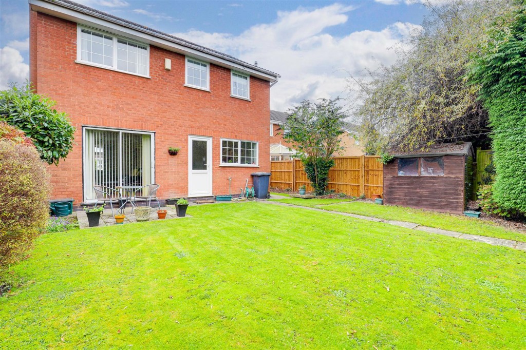 Carisbrooke Avenue, Gedling, Nottinghamshire, NG4 2RD