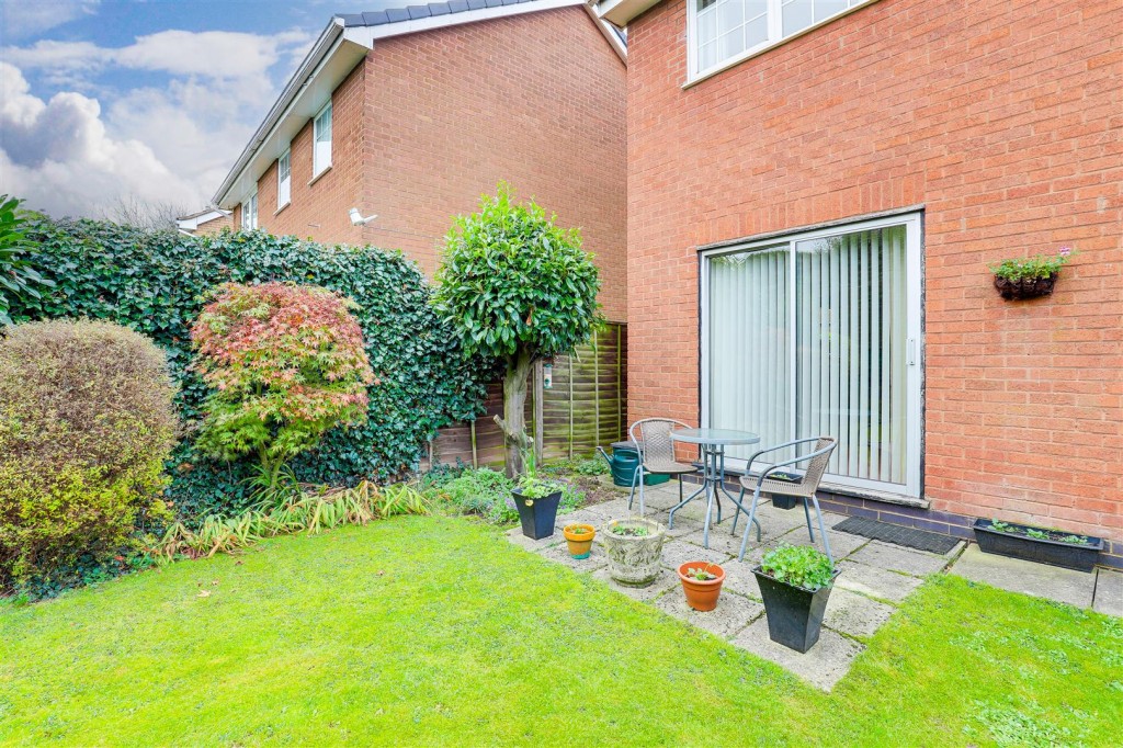 Carisbrooke Avenue, Gedling, Nottinghamshire, NG4 2RD
