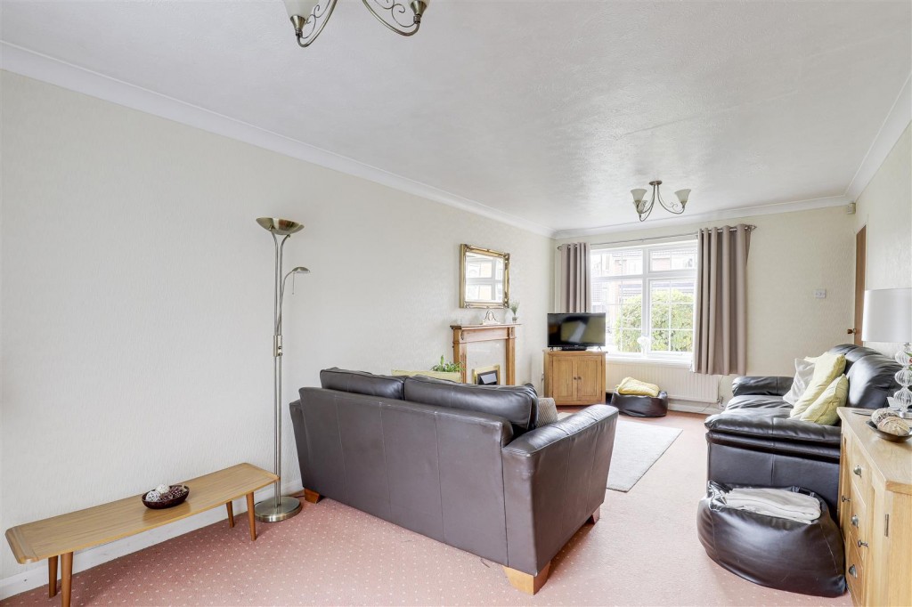 Carisbrooke Avenue, Gedling, Nottinghamshire, NG4 2RD