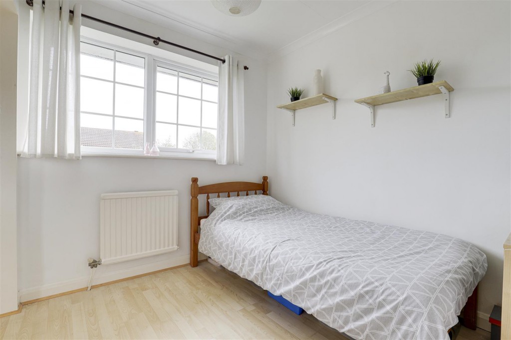 Carisbrooke Avenue, Gedling, Nottinghamshire, NG4 2RD