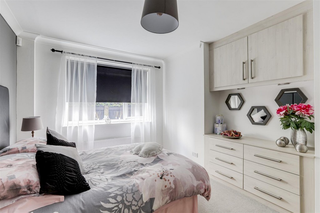 Thoresby Road, Bramcote, Nottinghamshire, NG9 3EP