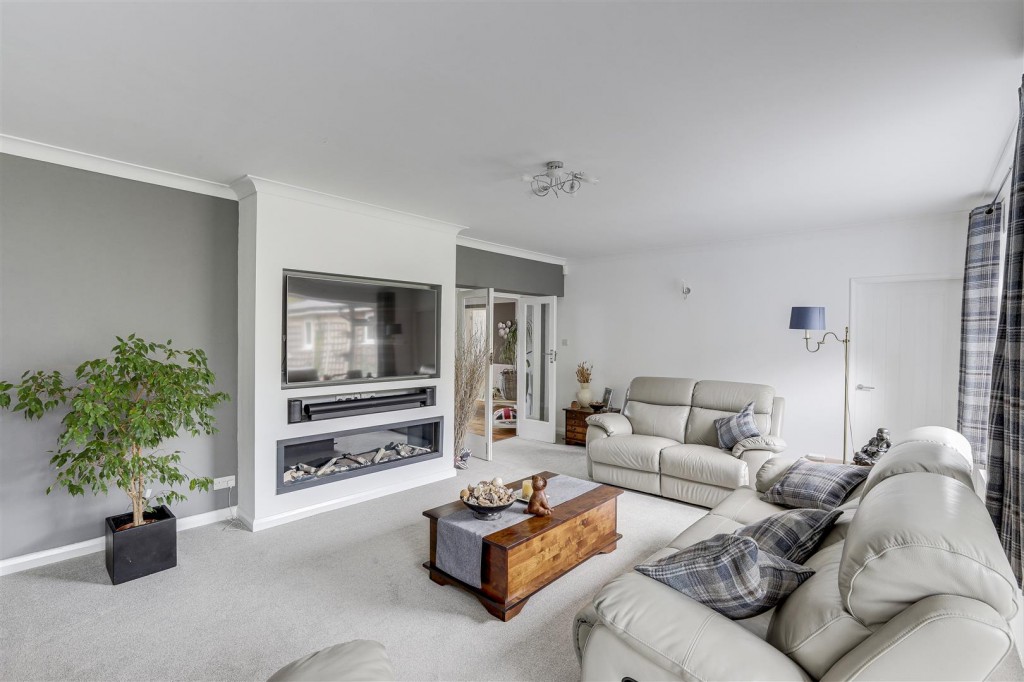 Thoresby Road, Bramcote, Nottinghamshire, NG9 3EP