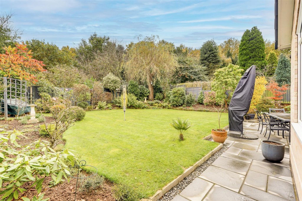 Thoresby Road, Bramcote, Nottinghamshire, NG9 3EP