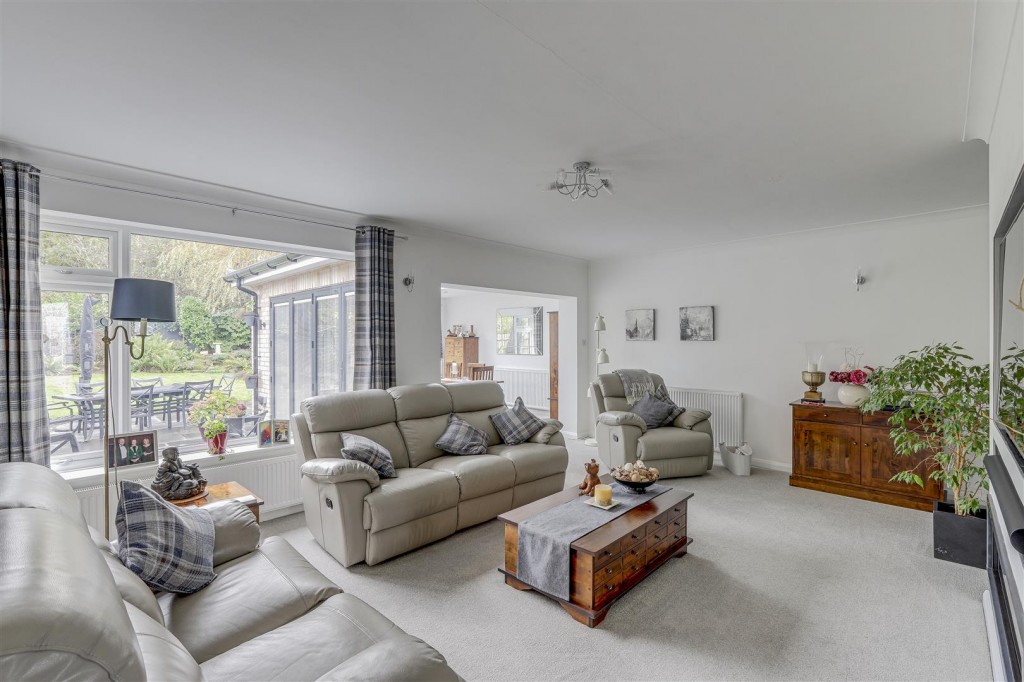Thoresby Road, Bramcote, Nottinghamshire, NG9 3EP