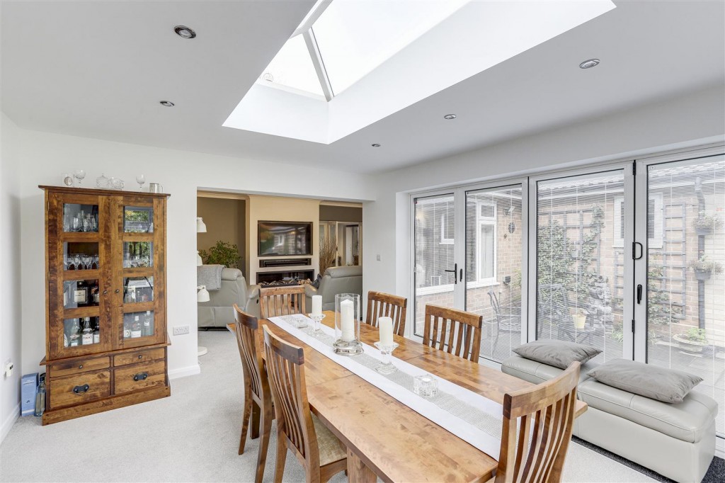 Thoresby Road, Bramcote, Nottinghamshire, NG9 3EP